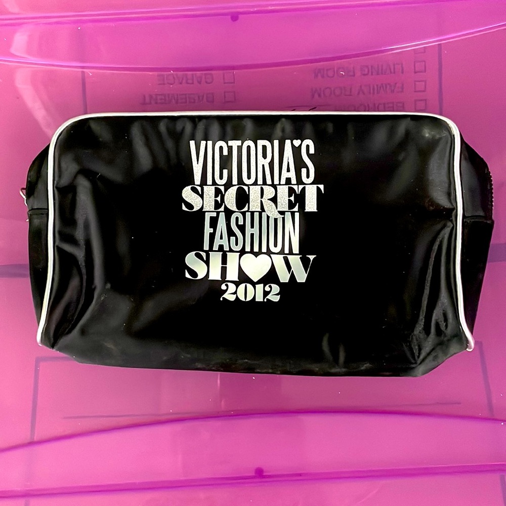***COSMETIC BAG***